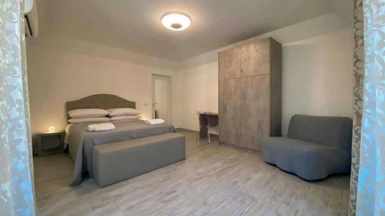 Palazzo Frami Hotel Acireale 0*,